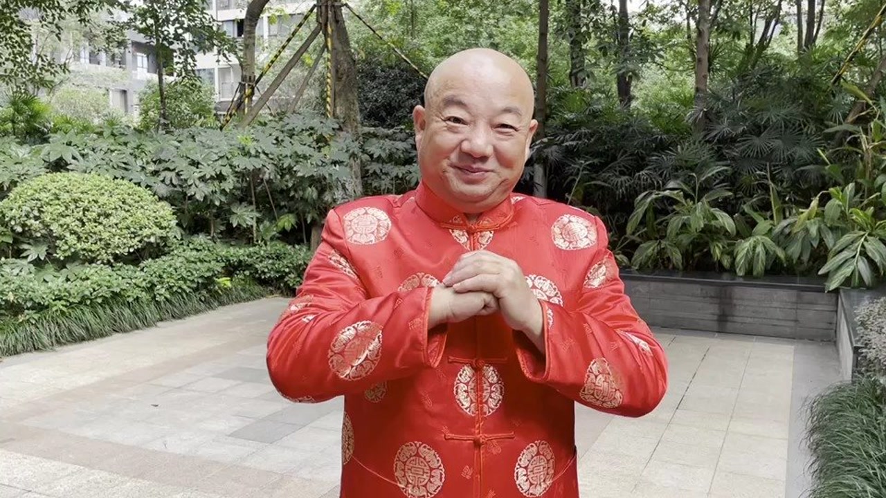 四川著名巴蜀笑星张德高祝贺鼎盛婚车