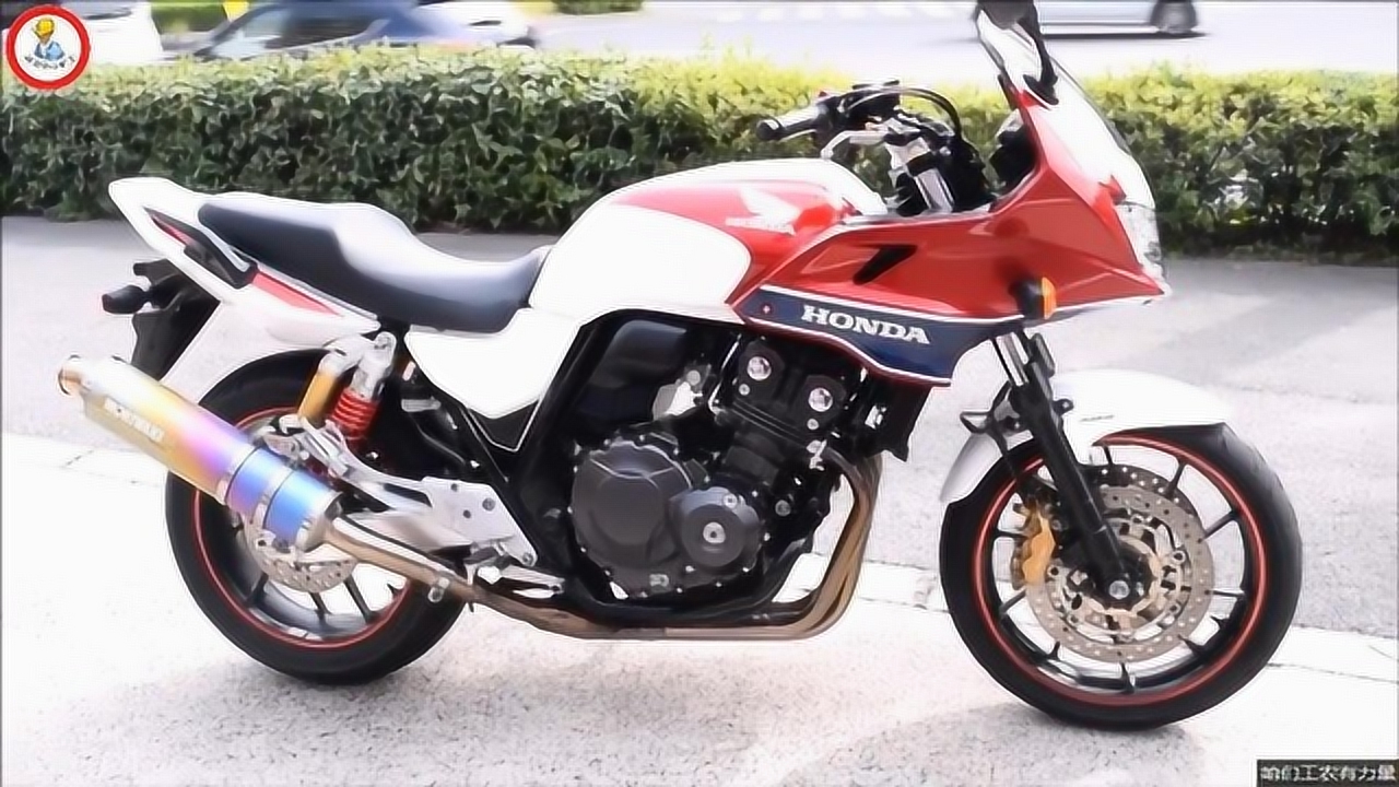 在日本见到本土版的本田复古街车cb400,看看与国内的水车有何不同