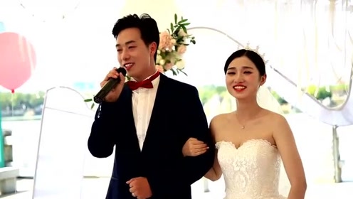 最美好的一场婚礼,新郎站起来的那瞬间,全场都沸腾了