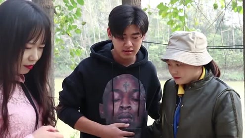 老总回家看母亲_母亲牵着孩子回家背影(2)