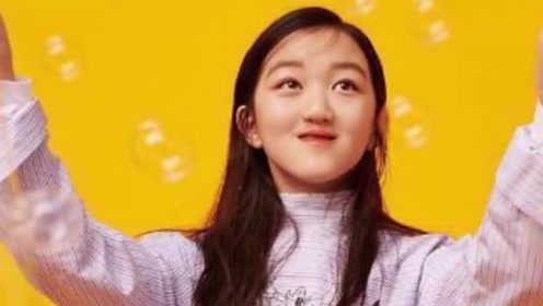 李嫣与闺蜜做头发,无惧严寒玩下衣失踪,美腿媲美妈妈王菲