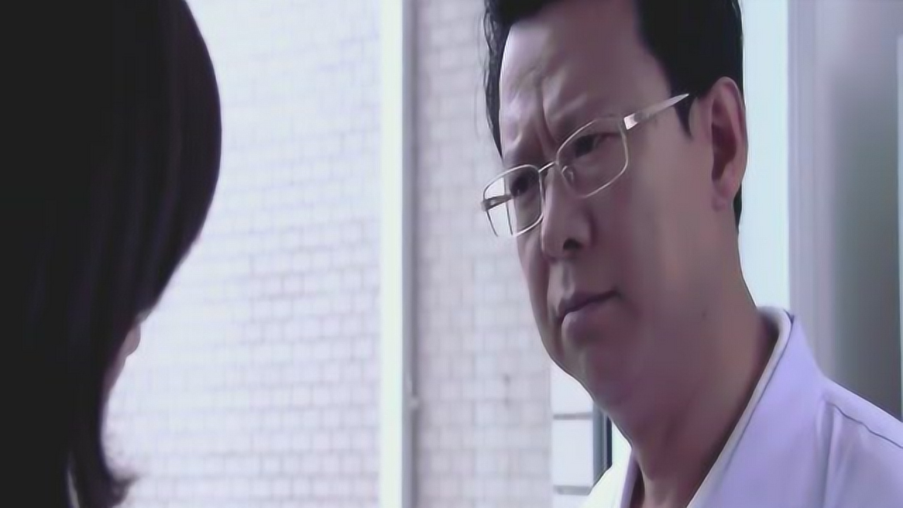 温柔的谎言:何正中闹情绪,安然撒娇卖萌,拼命安抚他!