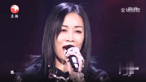 2021东方跨年:那英舞台经典献唱《春暖花开》,回忆满满