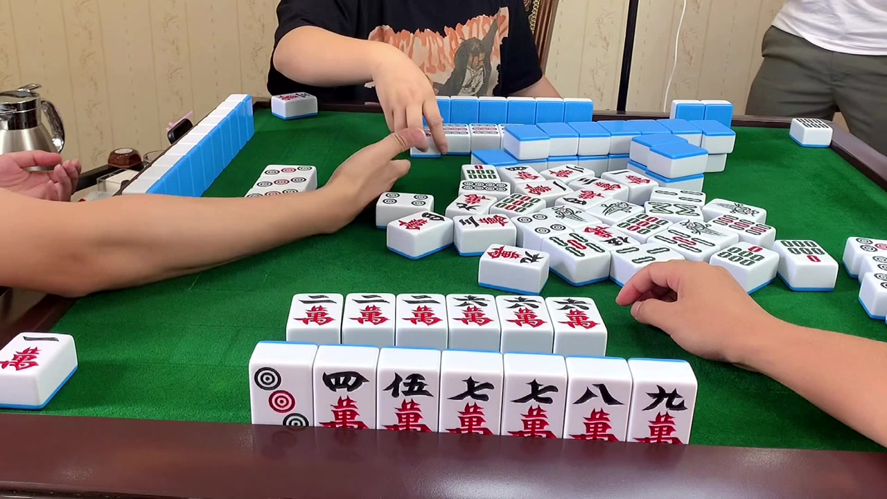 四川麻将:沙漏确实技术不错,差点没胡到牌