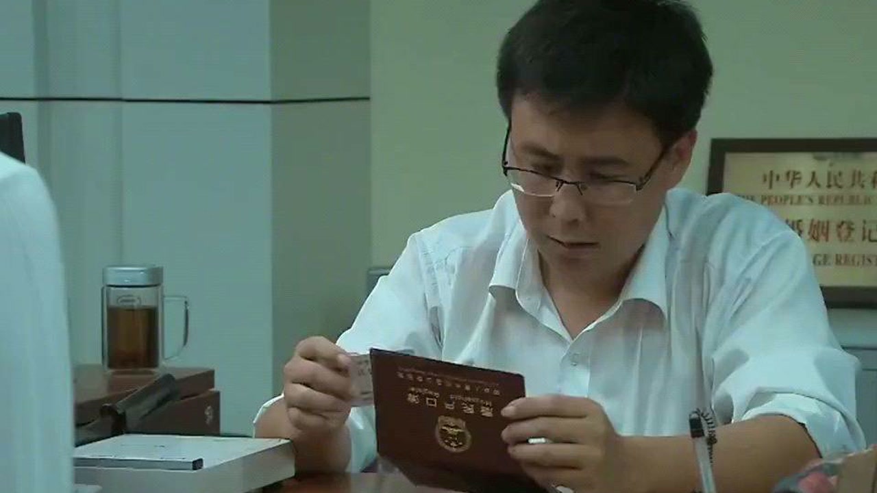 婚巢:阳雪和于致远两个人领了结婚证,还宣誓了结婚的誓词#影视剪辑