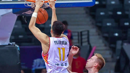 03:07 02:45 01:41 深圳vs北京第2场五佳球:汉密尔顿高难2 1 沈梓捷