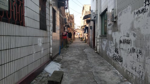 实拍:东莞小巷子便宜又实惠的出租房,曾经是农民工的聚集地!