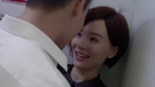 扒开美女的内衣_美女扒开裤头的照片(3)