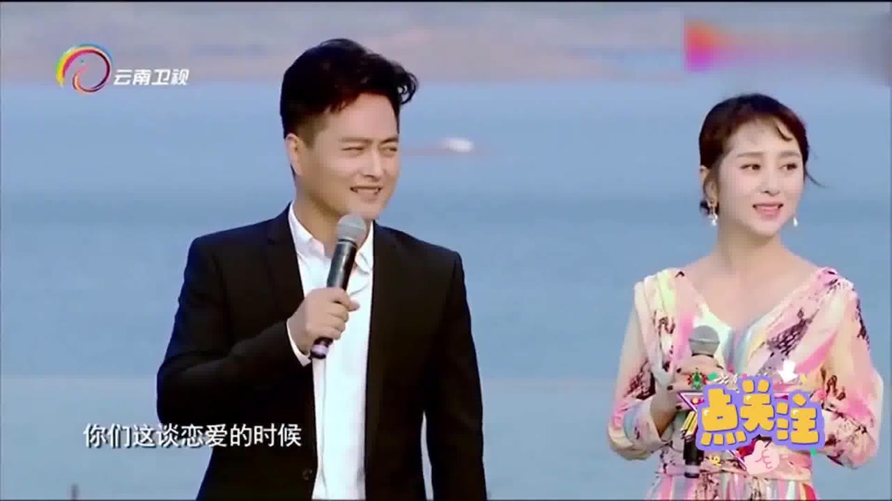 云飞二婚老婆罕见亮相,长相惊艳动人唱歌甜美,难怪看不上云朵