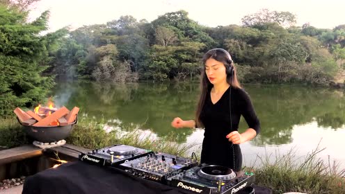 Fernanda Pistelli Lake Sessions È¾è®¯è§é¢ How much of carla fernanda avilla escobedo's work have you seen? fernanda pistelli lake sessions è¾è®¯è§é¢