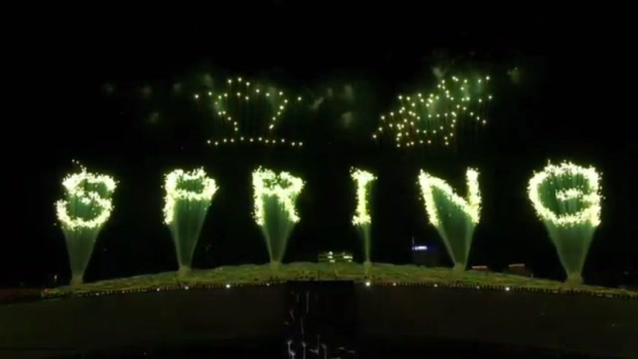 冬奥会开幕式:立春spring!鸟巢上空现中英文立春焰火