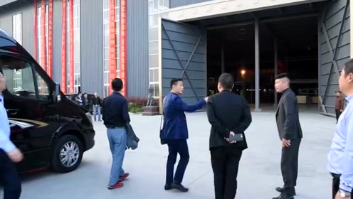 尊涵家居的老总_智能家居