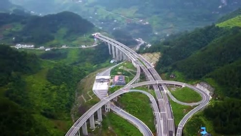 贵州最美高速公路,险峻公路十八弯成奇特景观