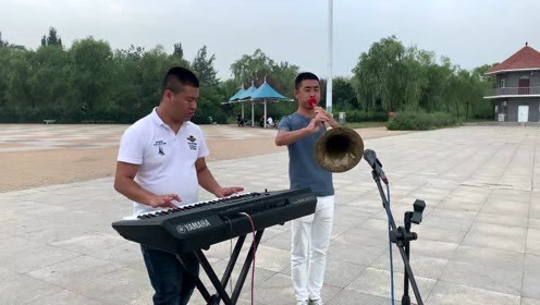 十大悲曲之一的《大出殡》,吹哭了成千上万有故事的人,听着忍不住