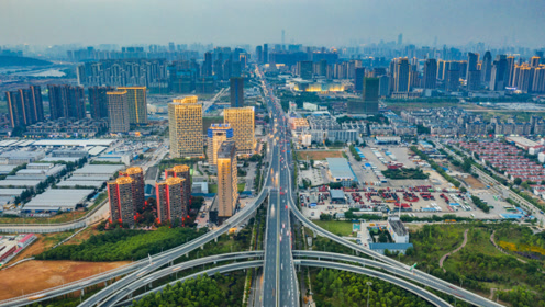 蔡甸区gdp_武汉7个区跻身 千亿区 ,还有2个区GDP逼近千亿元(3)