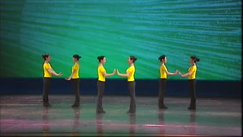 拍拍手点点头简谱_点点头叉叉腰简谱(2)