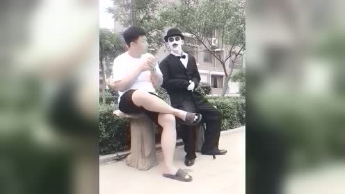 恶搞小哥哥的女朋友视频，恶搞小哥哥的女朋友视频在线观看