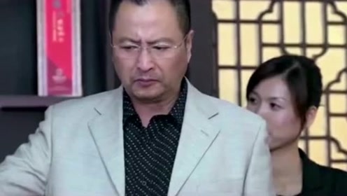 老总喝酒美女_美女喝酒图片
