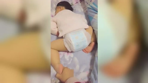 宝宝被欺负了委屈向爸爸告状,不料爸爸更委屈,爸爸:要