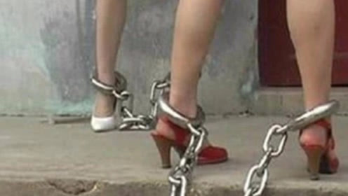 内衣镣铐_镣铐美女