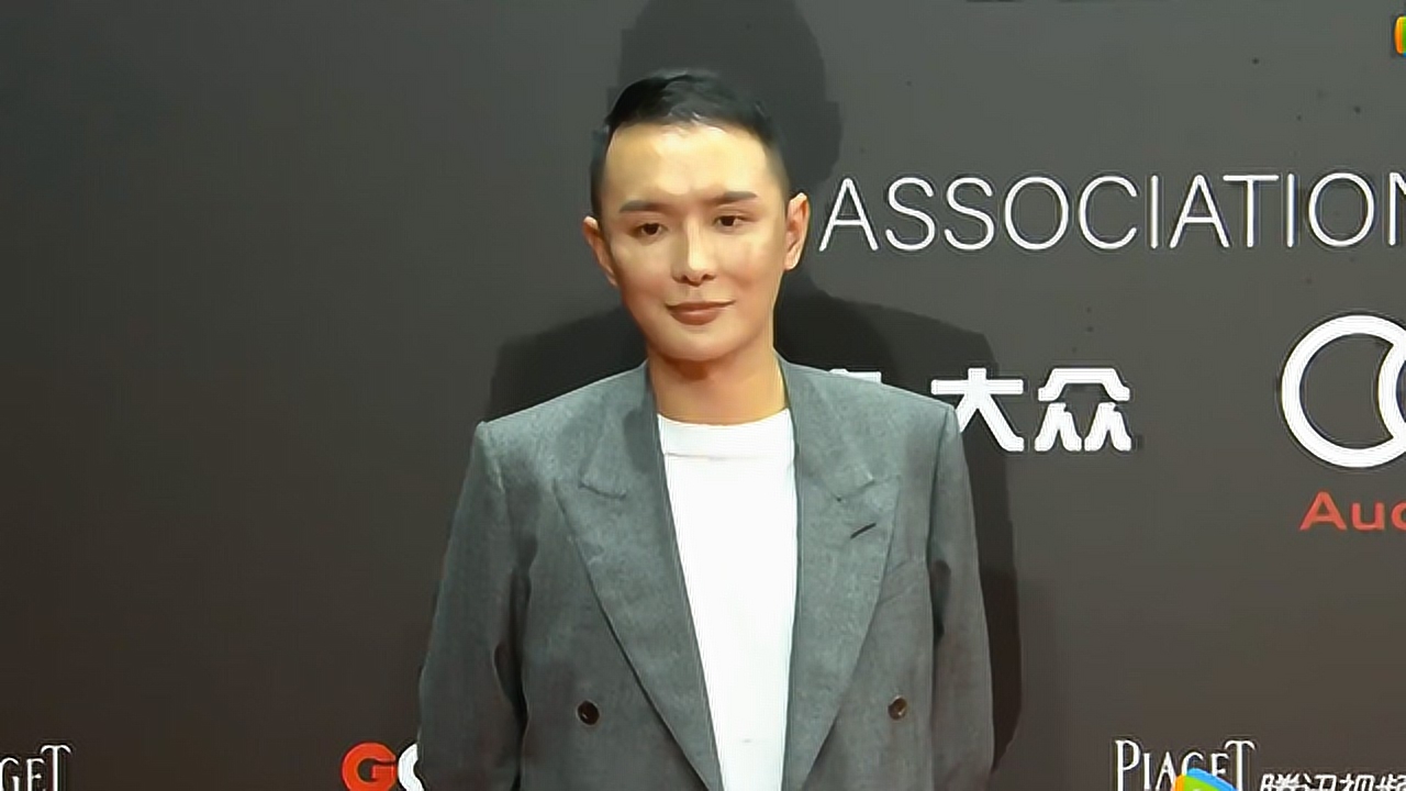 刘冲智族gq新媒体总监出席智族gq十年红毯