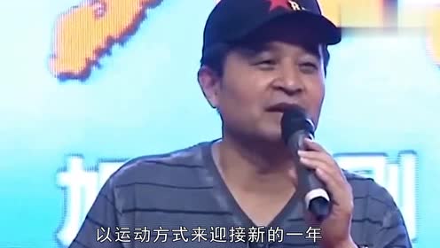 60岁毕福剑彻底转换身份,变成书法艺术家,一手好字写得潇洒飘逸