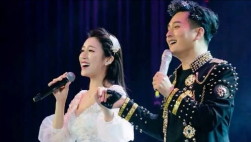 云飞,郭津彤冒雨演唱《青山哥哥绿水妹》现场很感人