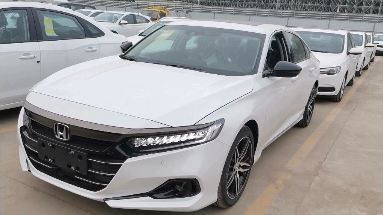 同样1.5t cvt 22款雅阁豪华优惠1万 幻夜版还要加价 你会怎么选?