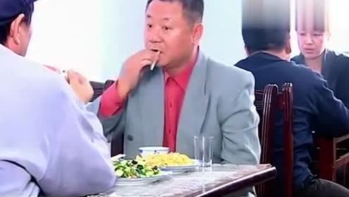 马大帅跟范德彪一起喝酒,这俩人太好面子了,一个比一个能吹!