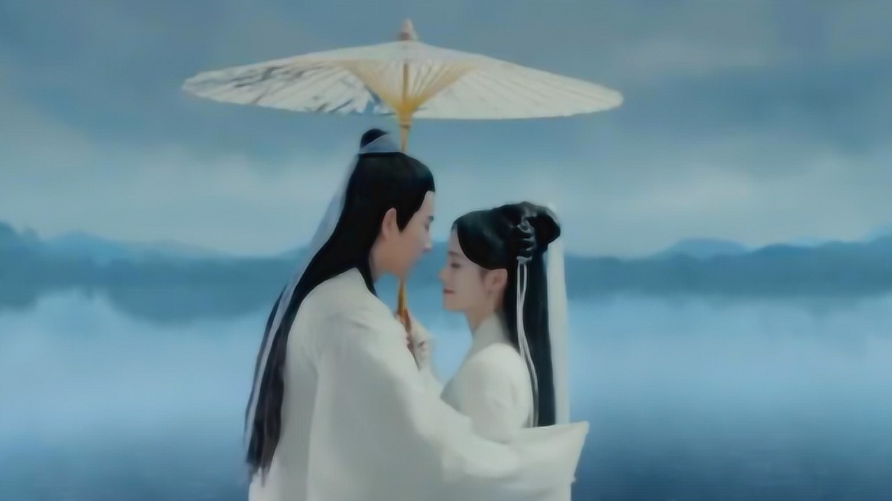 《妹妹你是我的人》白娘子许仙,断桥相会,雨伞是媒红!