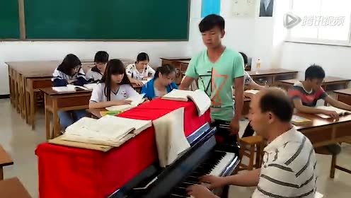 山西五寨县 夜幕下的"私挖滥采" 缺乏有力监管