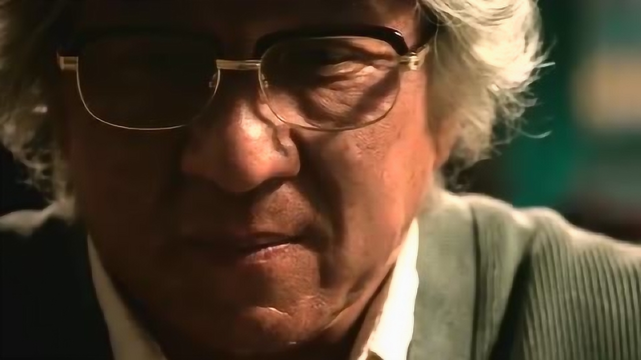 梦境的深意，解析梦到好几个老人突然离世与制作遗像的恐怖经历