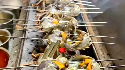 万物皆可烧烤,烤着吃的河蟹,比蒸着的好吃很多!