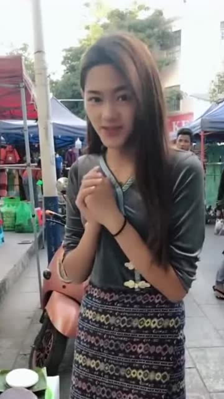 缅甸网红美女,没想到她竟然在做这个,网友:好想抱走小姐姐
