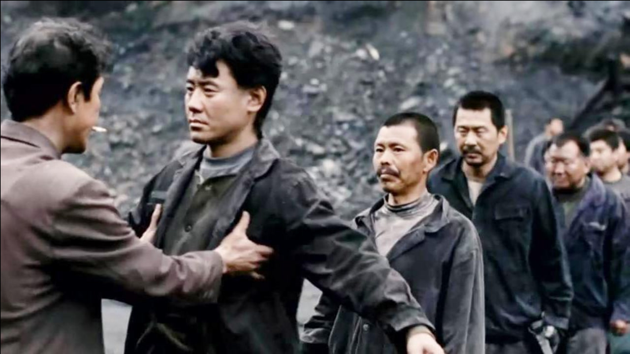 国产犯罪电影《人山人海》,这样的电影能上映本身就是一个奇迹