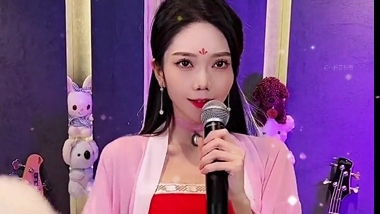 假如翻唱越南改编神曲《叹》有段位,第一位直接把原唱唱哭