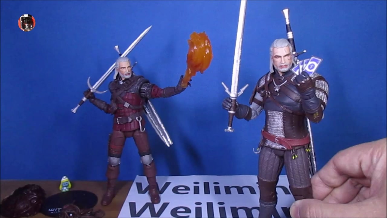 不仅仅是盔甲款式各异,两款杰洛特展示对比