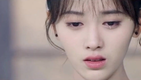 你哭是鬼哭狼嚎,鞠婧祎哭是梨花带雨,真不愧是四千年一遇的美女