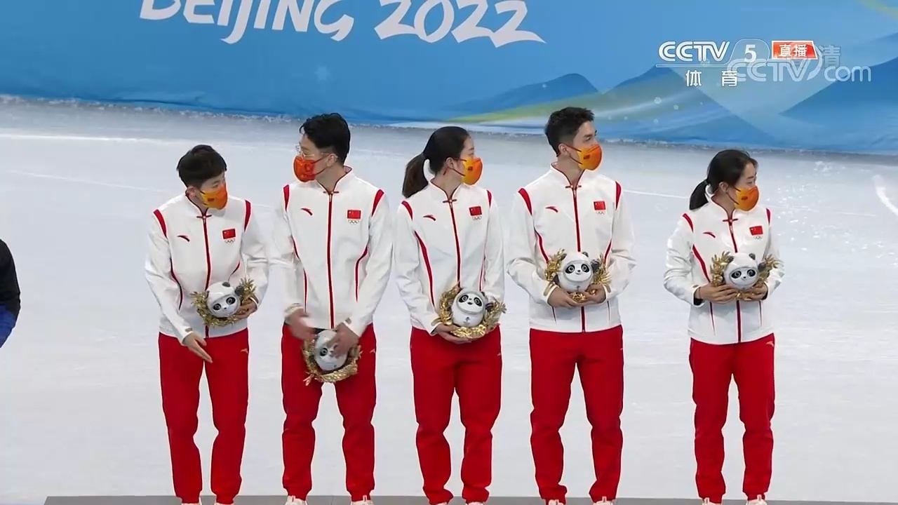 中国第一枚冬奥会金牌诞生