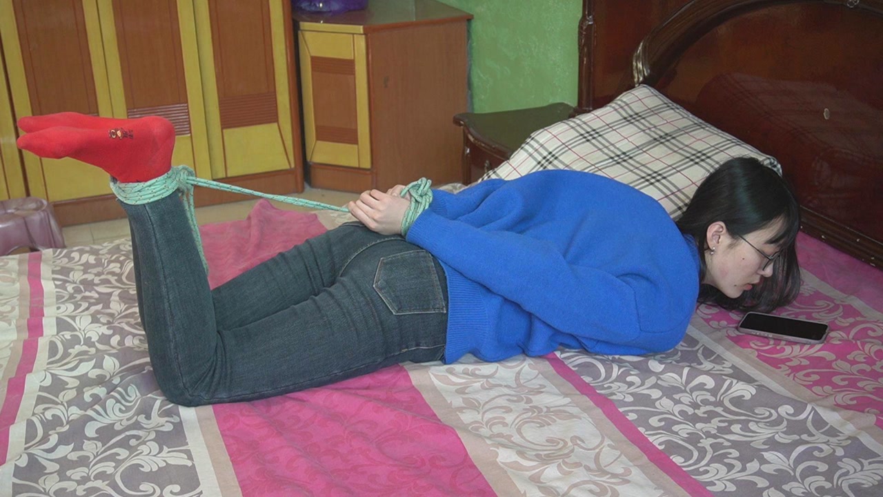 为防媳妇购物把她绑起来,不想媳妇竟还能用嘴来结账,人才啊