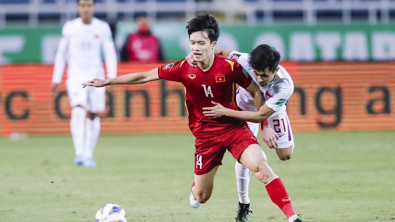 范志毅表情包刷屏!国足1-3越南,无缘2022世界杯