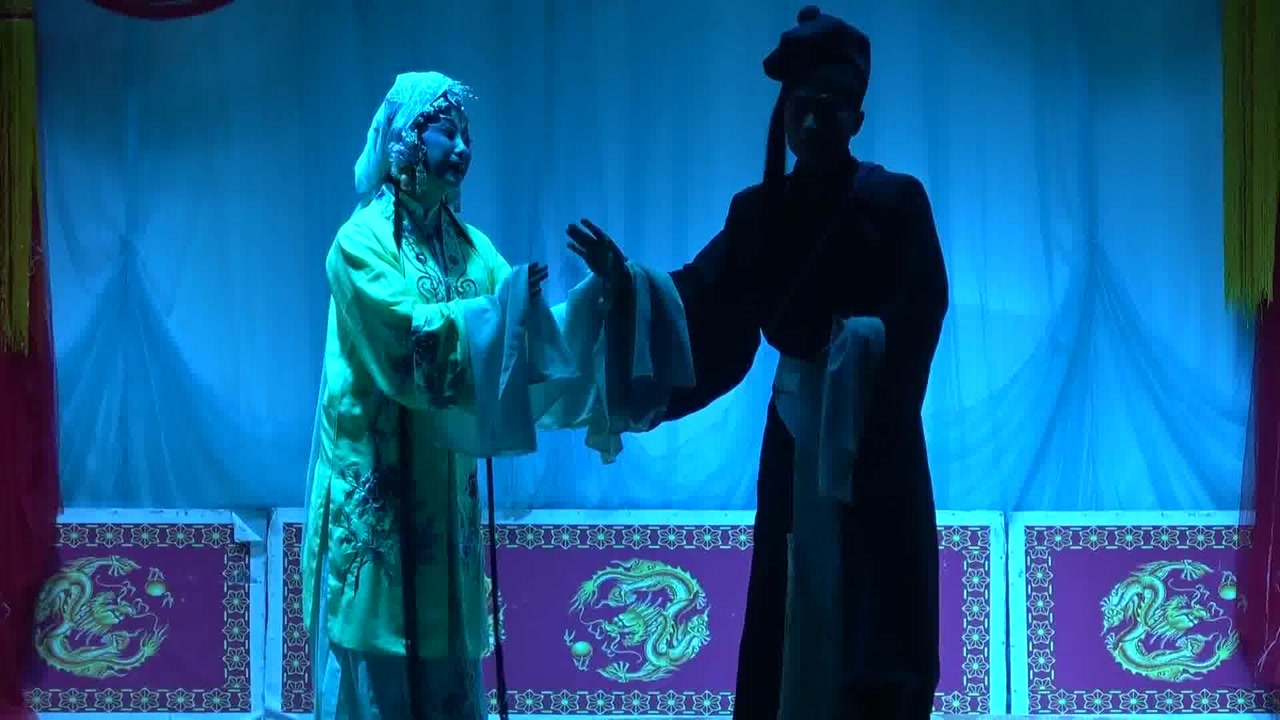 秦腔《周仁夜逃》,团长的唱腔有板有眼,美妙动人的嗓音听醉了