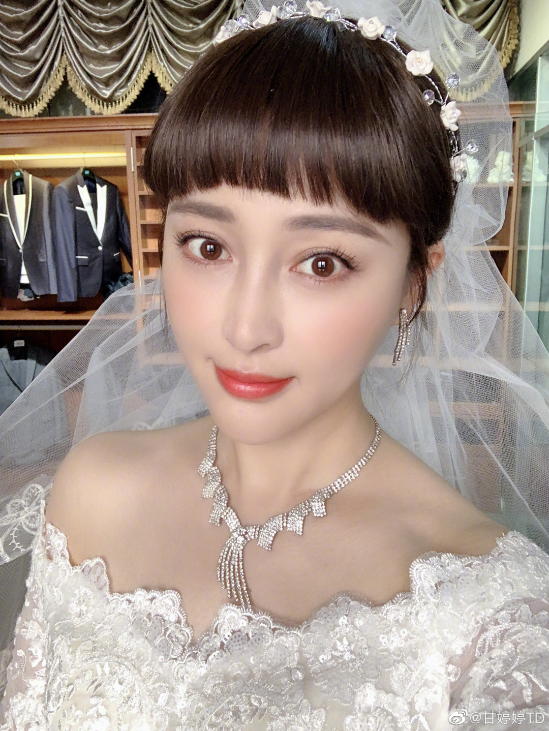 甘婷婷婚纱照_甘婷婷性感