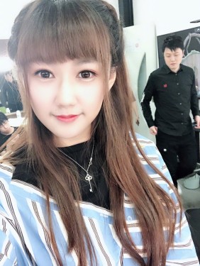 张翔玲内衣_内衣美女