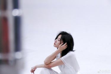 吴优的婚纱_吴优性感(2)