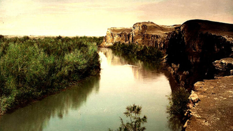 中秋团圆之母亲：月下的永恒牵挂