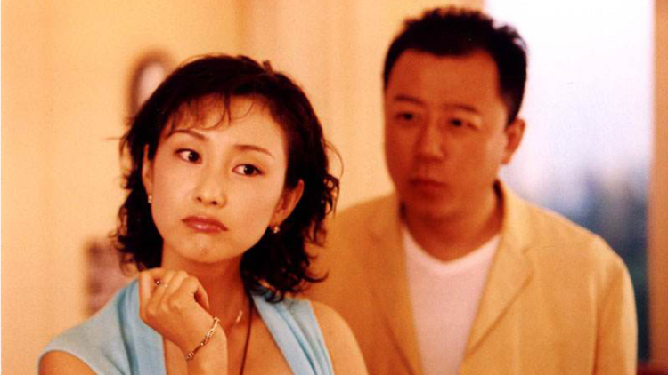 闪婚后老公装穷装丑装植物人