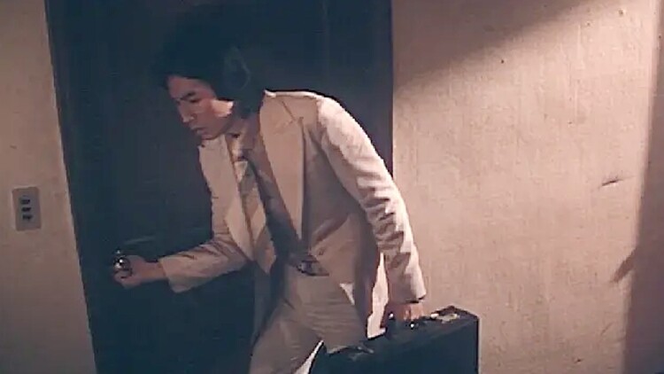 地府两祸害惹得全城偷听八卦