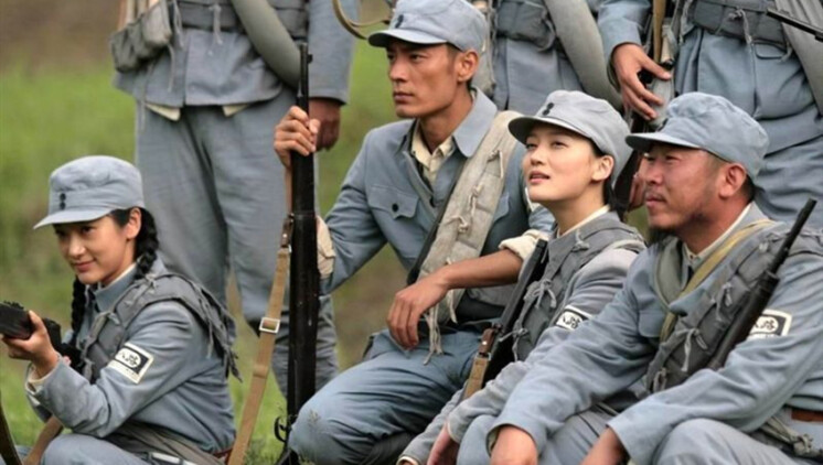 人到五十闪婚霸总：闪婚决定