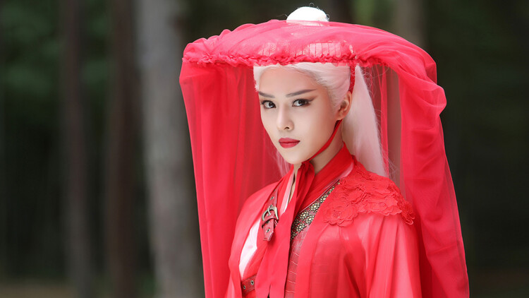 下山后绝世美女非要拜我为师